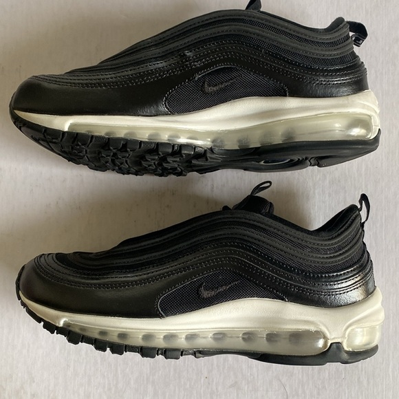 Nike Women’s AirMax 97 Black Sneakers DX0137-001 Size 8.5 - Picture 2 of 11